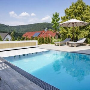 Pool Rolladenabdeckung - Oberflurrolladen „Geschlossen“