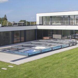 Pool-Überdachung / Poolabdeckung SkyCover® Pure mit optional elektrischem Antrieb und schienenloser Ausführung